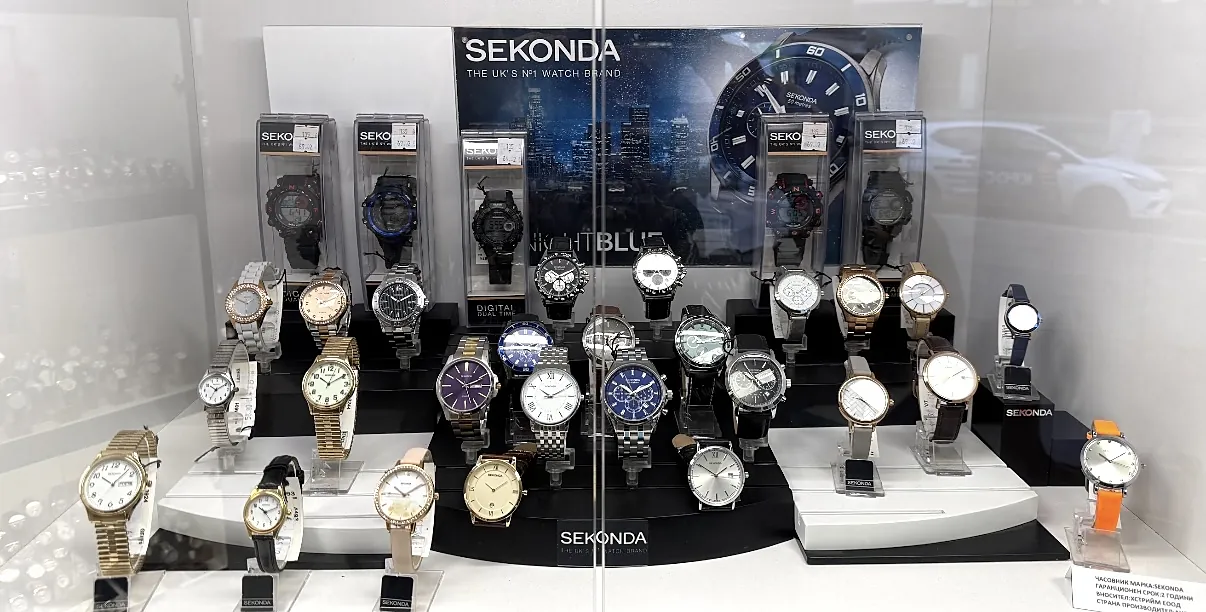 Витрината с часовници Sekonda